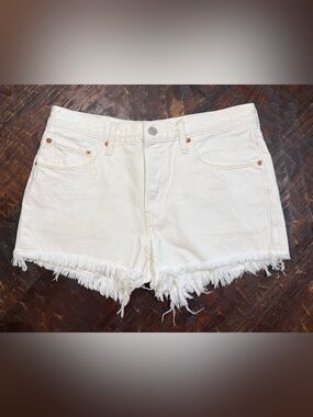 Levi’s white denim shorts, size 30